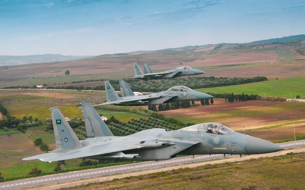 Arábia Saudita e Emirados Árabes atacaram Irã em segredo
